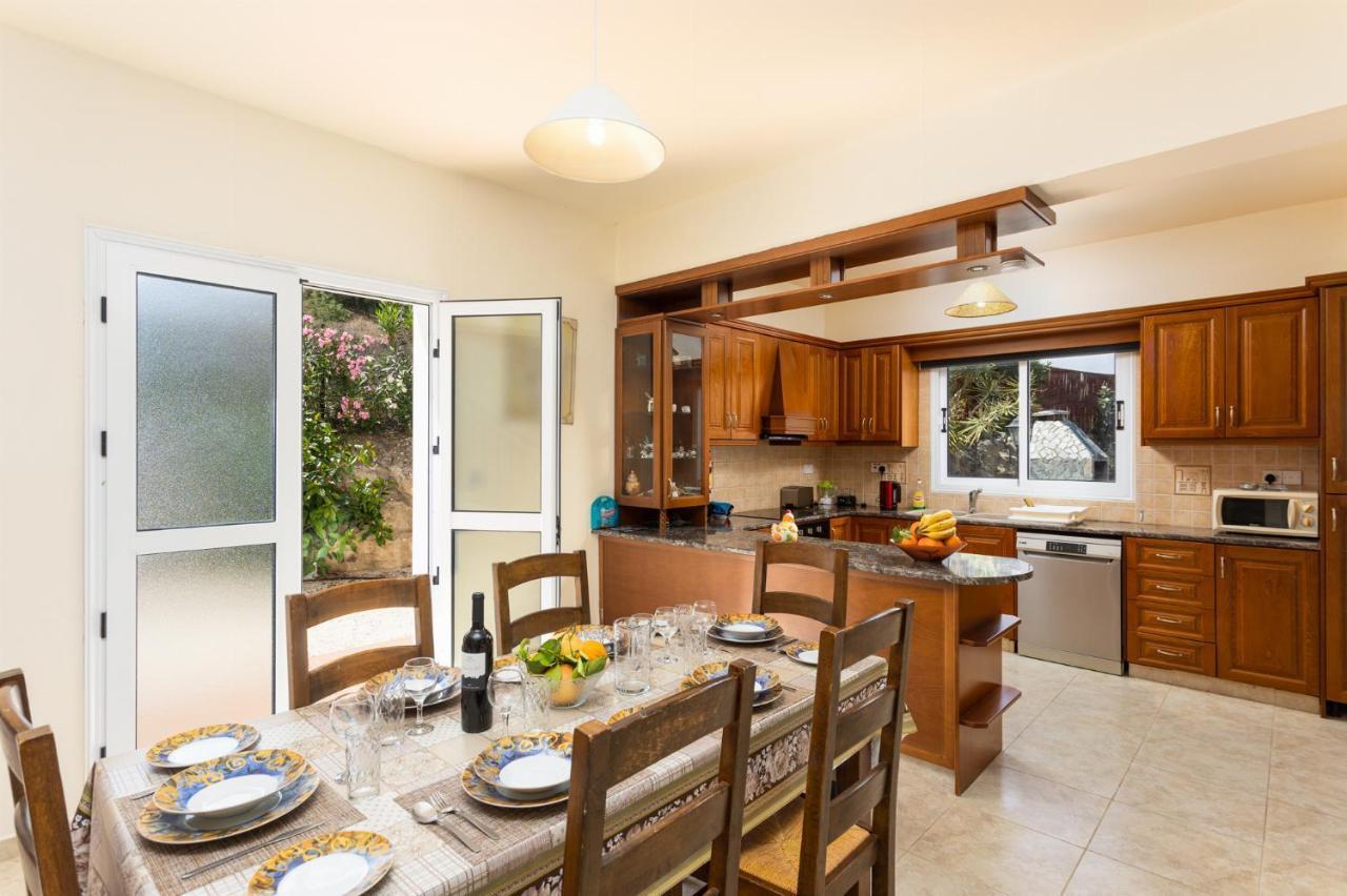 Villa Kleopatra Paphos Eksteriør billede
